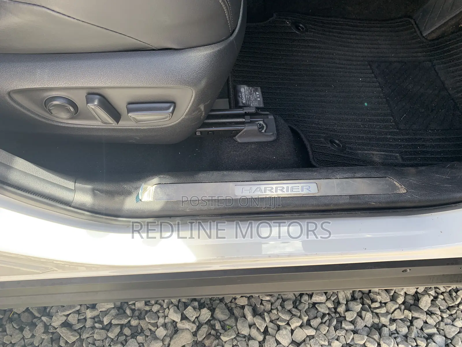 Toyota Harrier 2.5 Hybrid 2020 Off white