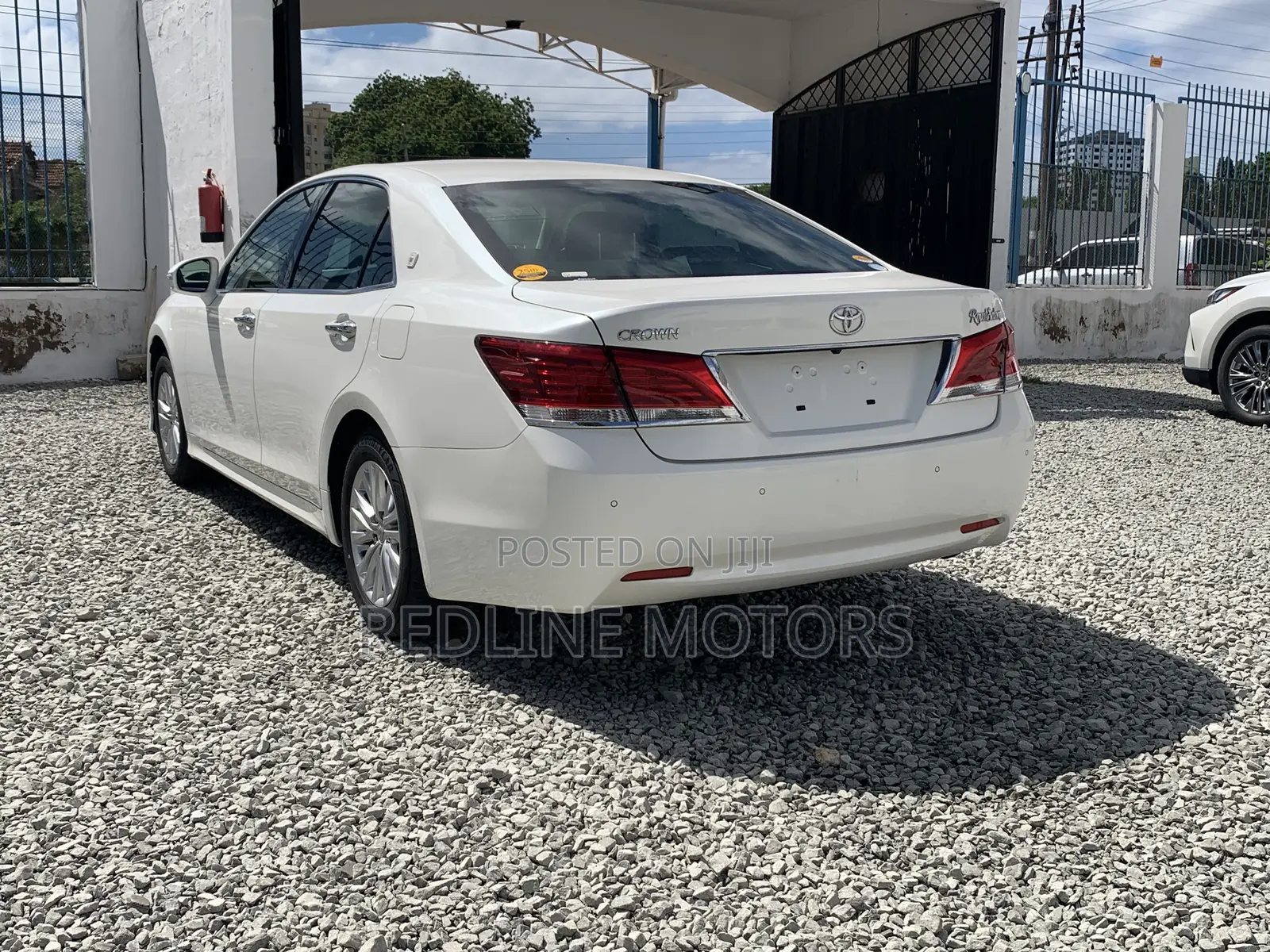 Toyota Crown 2017 White