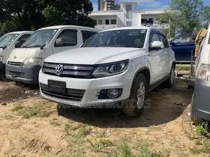 Volkswagen Tiguan S FWD 2016 White