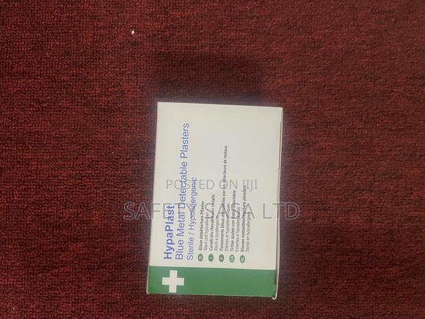 Blue Metal Detectable Plaster Sterile Hypoallergenic - thumbnail 2