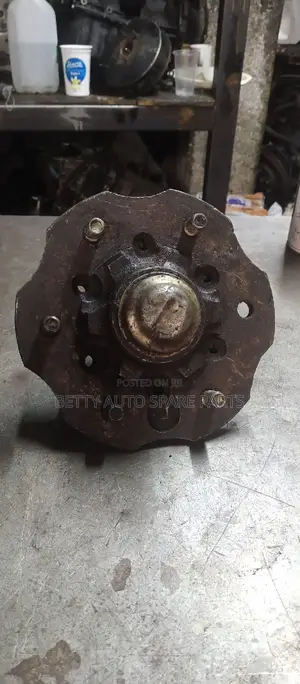 Nissan Hardbody 2 Wd Hub