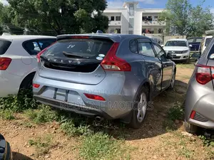 Volvo V40 2017 Gray