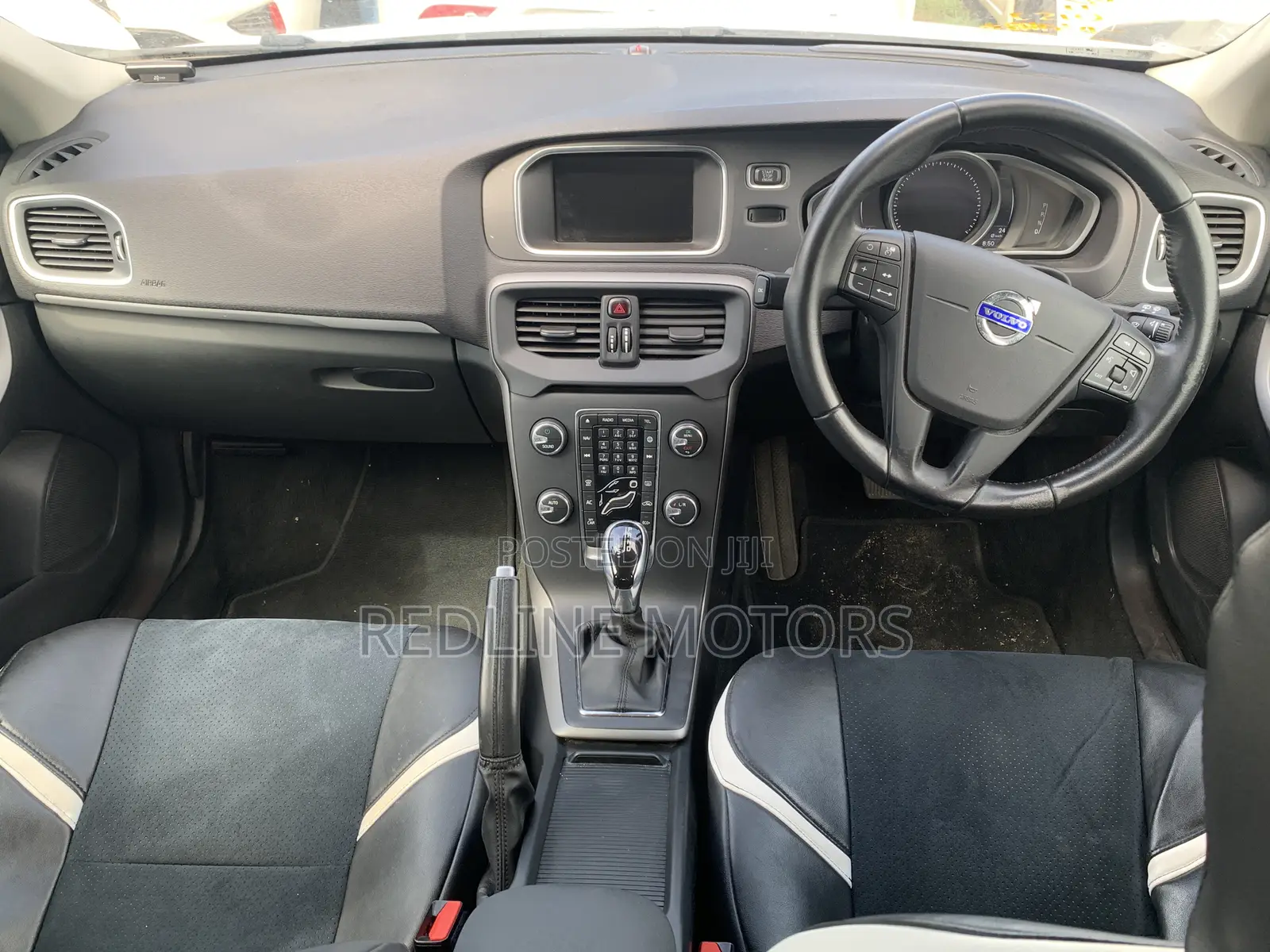 Volvo V40 2016 Off white