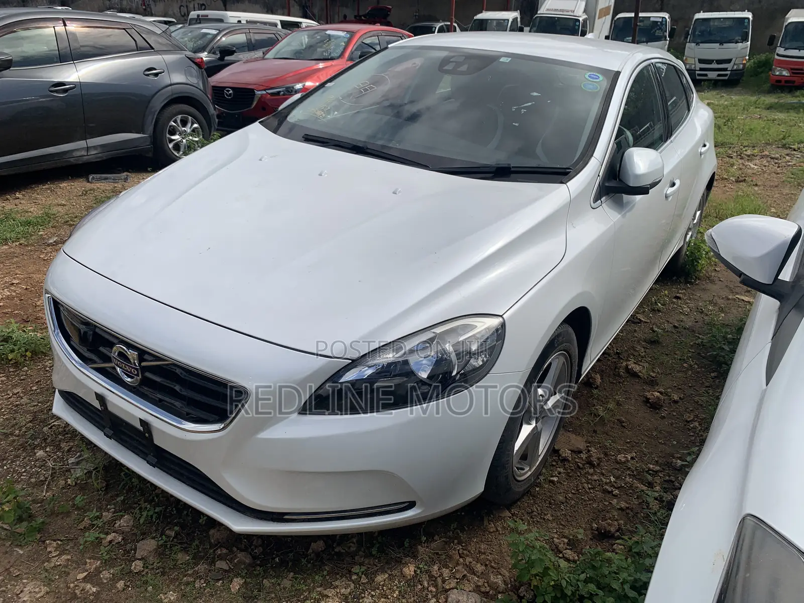 Volvo V40 2016 Off white