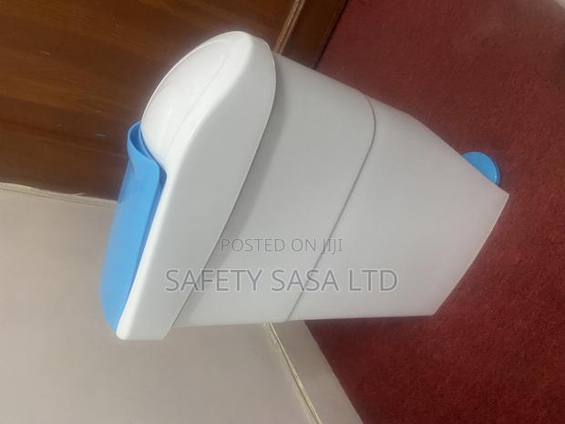 18l Sanitary Bins