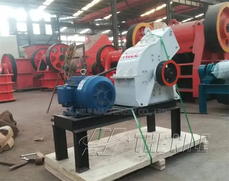 Small Hard Stone Gold Mining Crushing Crusher Hammer Mill