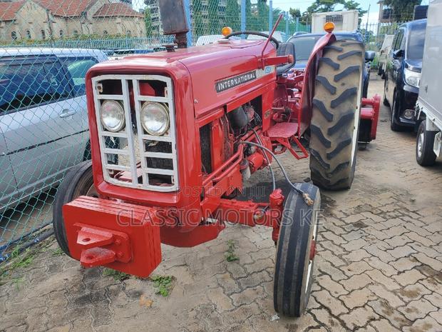 Interbational Tractor, 455 Horses, Diesel, Manual, 4wd - thumbnail 2
