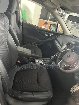 Subaru Forester 2018 Silver