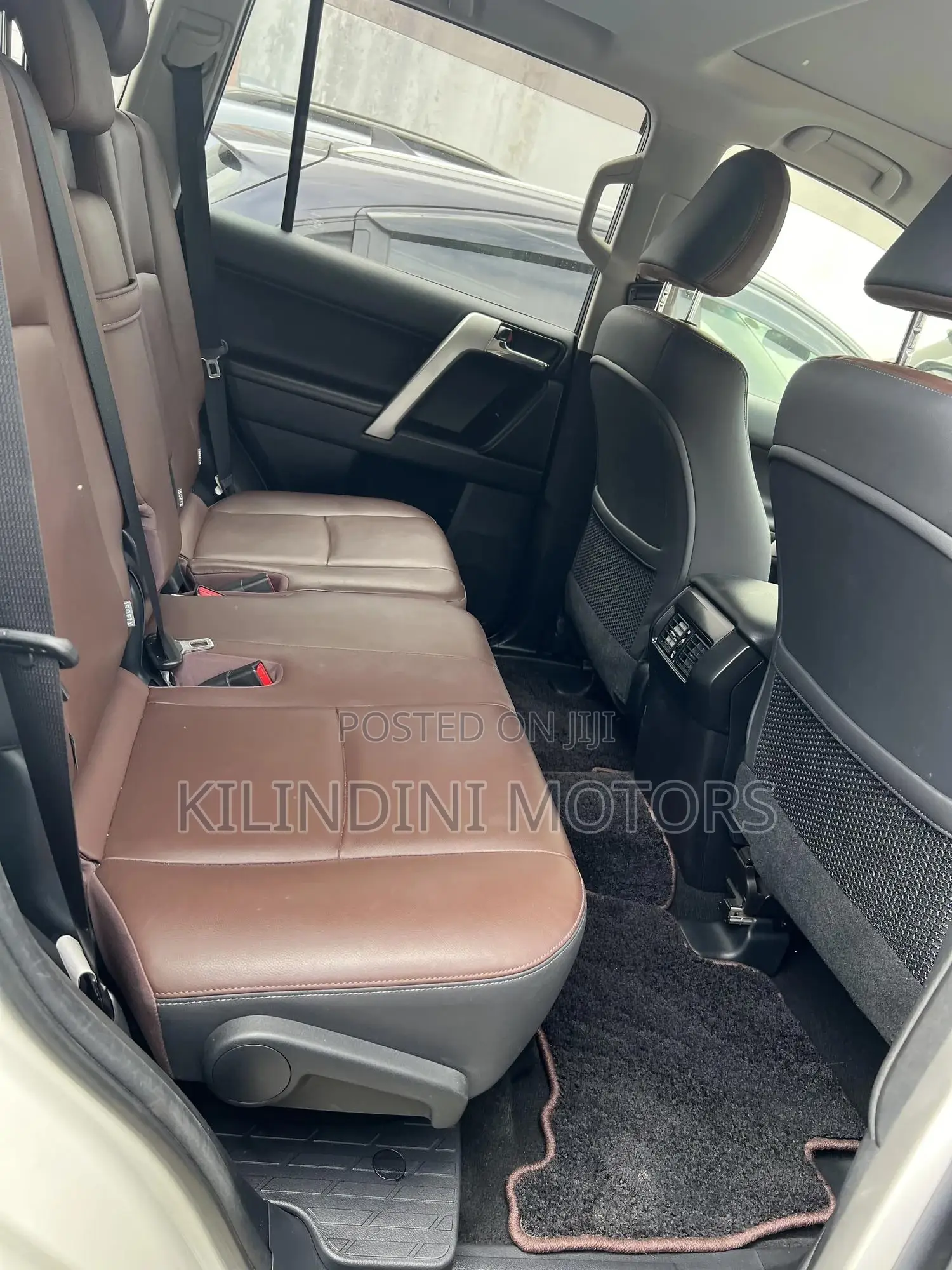 Toyota Land Cruiser Prado 2017 White