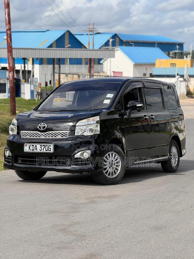 Toyota Voxy 2014 Black - thumbnail 7