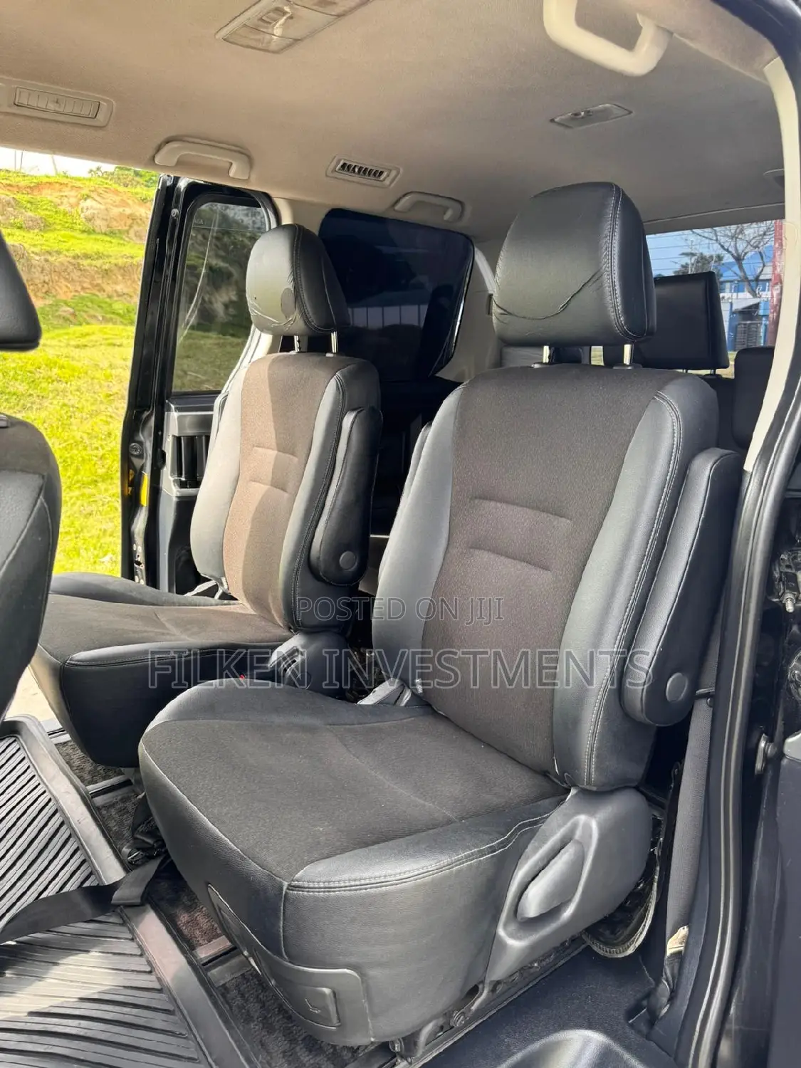 Toyota Voxy 2014 Black