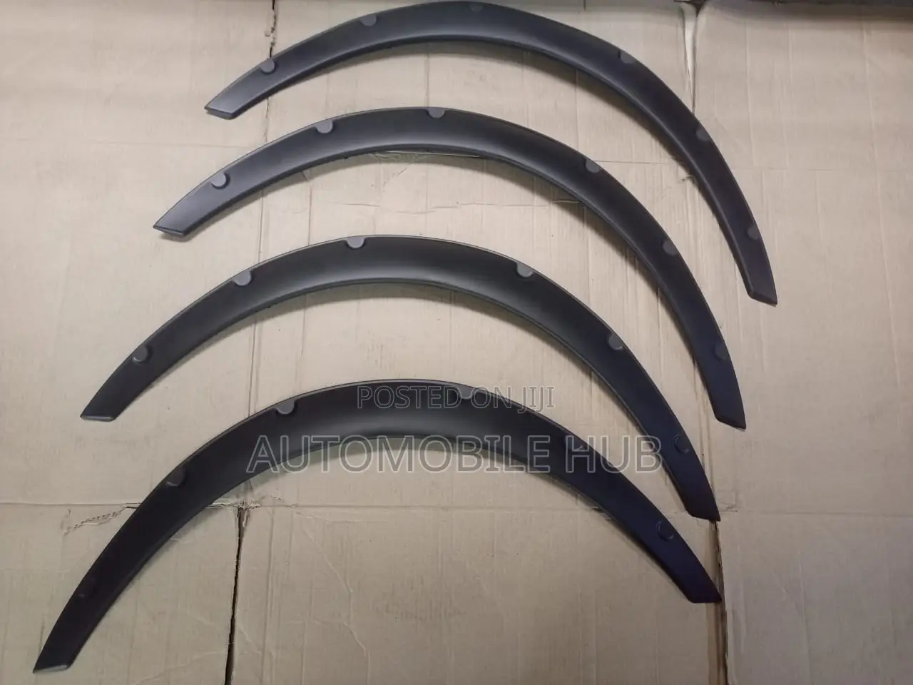 Universal 4pcs Wheel Arch Fender Flares – Sporty Exterior Upgrade