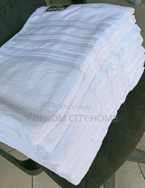 High Quality White Towels