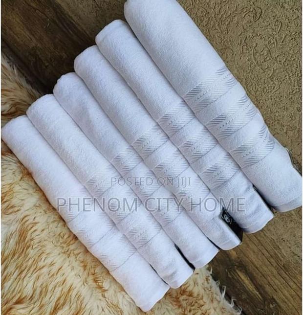 Executive White Towels - main view
