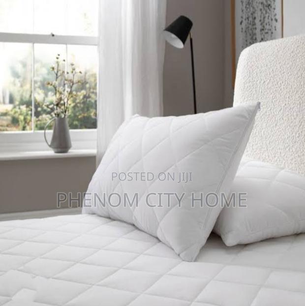 Waterproof Bedpillow Protector - thumbnail 3