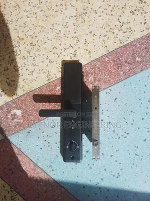 Biometric Brilliance Passcode Door Locks for Wooden Doors - thumbnail 2