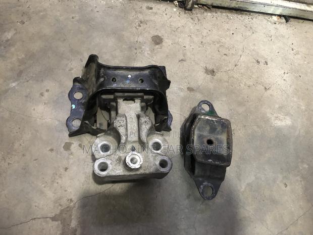 Nissan HR12 Gearbox Mounting - thumbnail 3