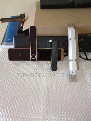 Biometric Brilliance Smart Locks for Hotels Room Security - thumbnail 2