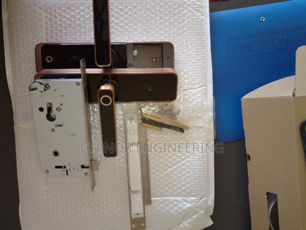 Secure Hotel Experience Smart Biometrics Wifi Door Locks - main view