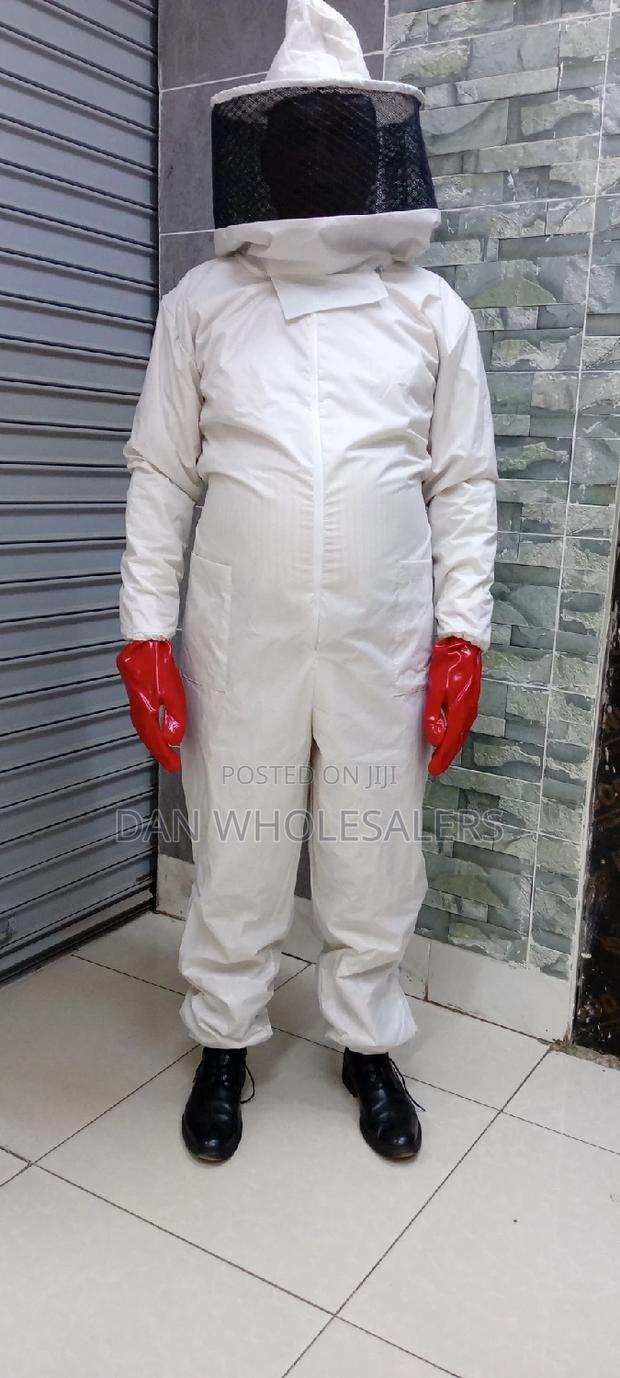 Bee Suit Bee Suit With Glooves and Viel - main view