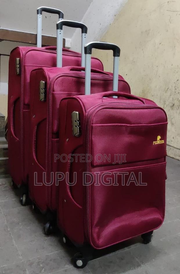 4 Wheels 3 Piece Pioneer Suitcase - thumbnail 2
