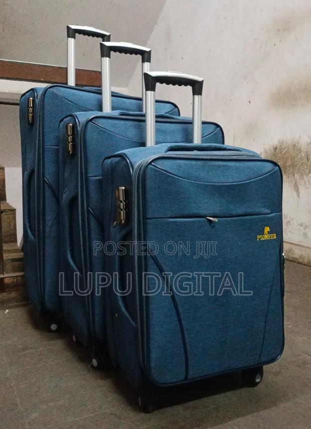 4 Wheels 3 Piece Pioneer Suitcase - thumbnail 6