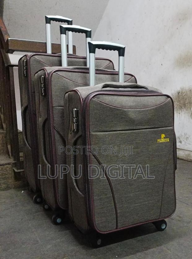 4 Wheels 3 Piece Pioneer Suitcase - thumbnail 7