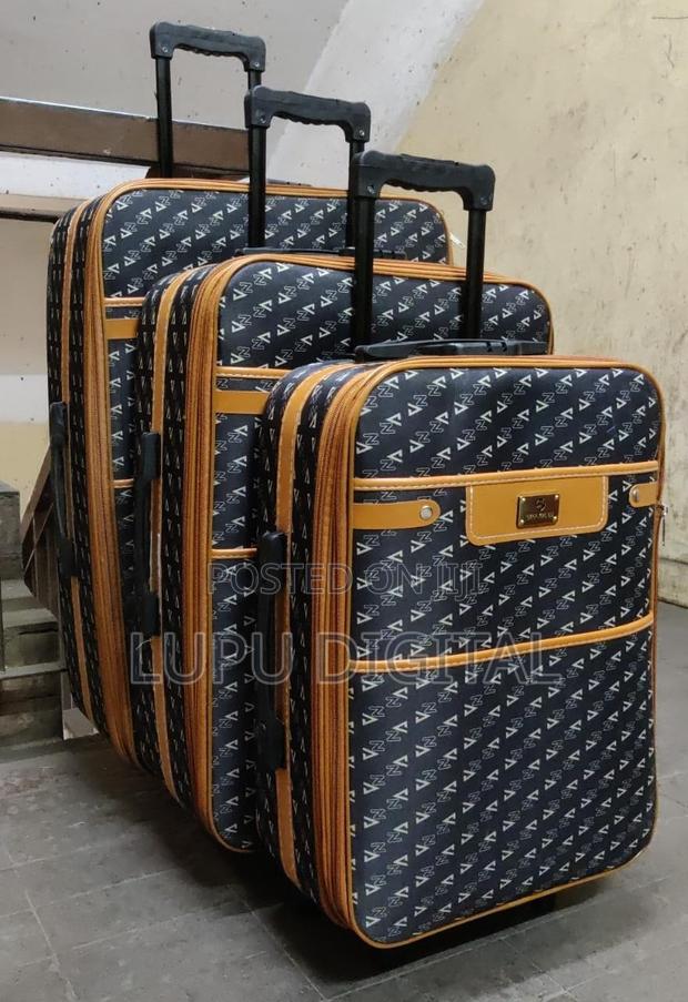 Travel Suitcase - thumbnail 11