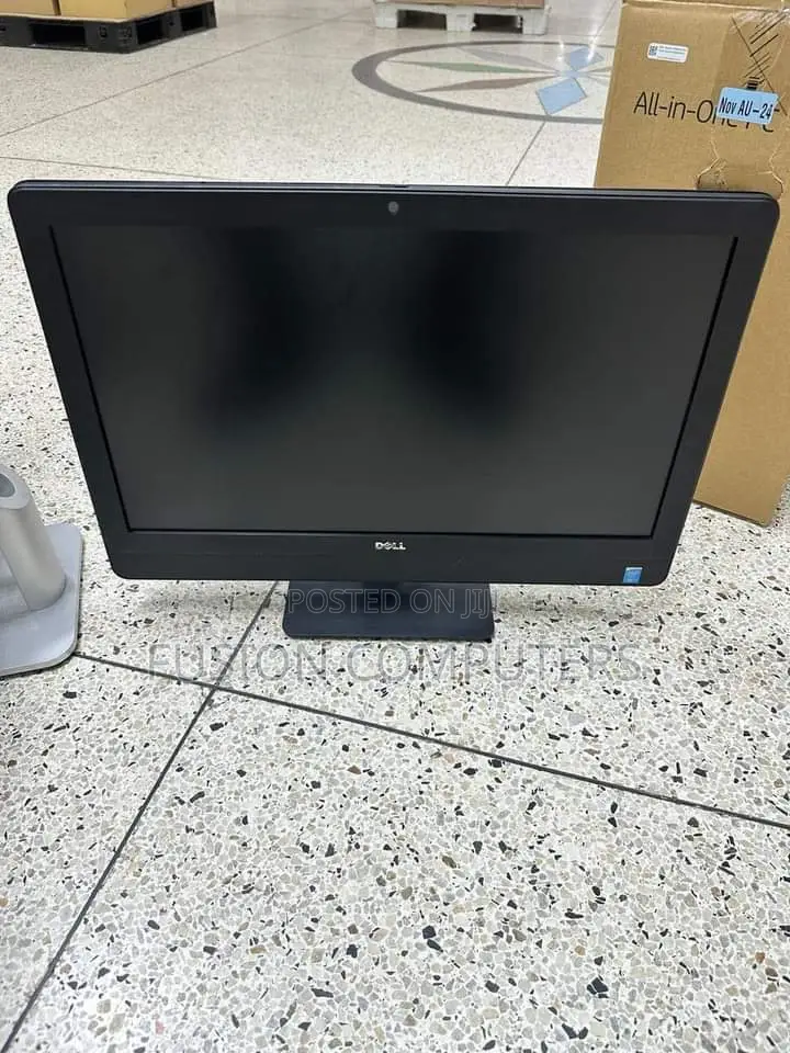 Desktop Computer Dell 4GB Intel Core I5 SSD 512GB