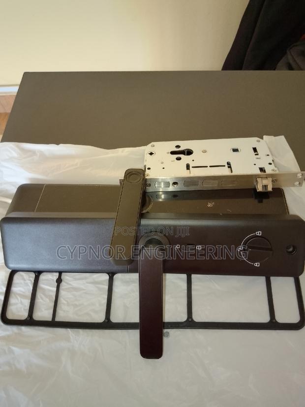 Airbnb Security Smart Biometric Wifi Door Lock Solutions - main view