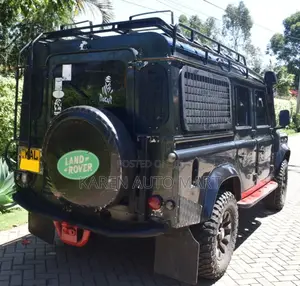 Land Rover Defender 2001 Green