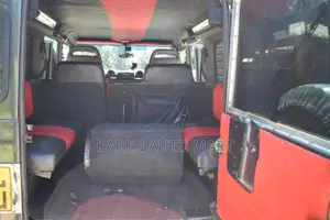 Land Rover Defender 2001 Green
