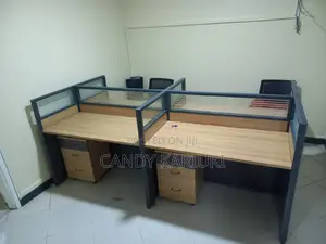 4 Way Workstation (4 People User)