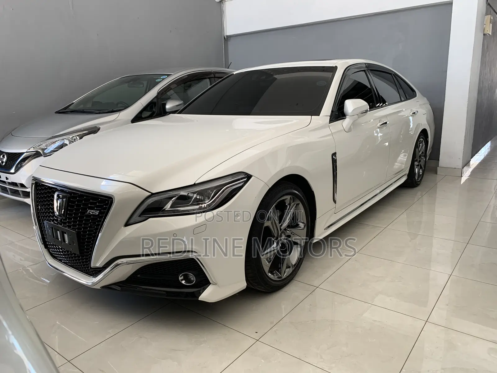 Toyota Crown 2018 White