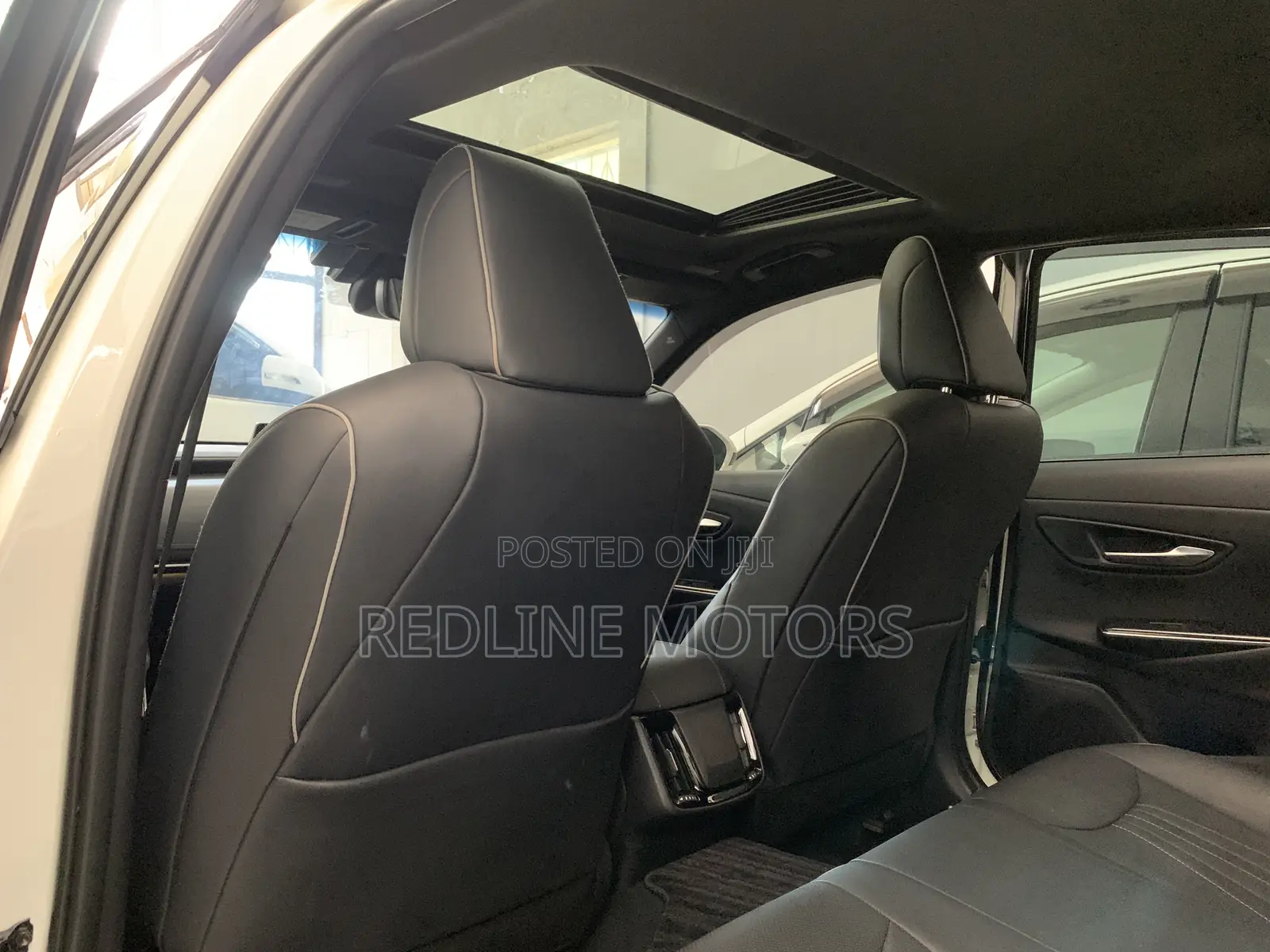 Toyota Crown 2018 White