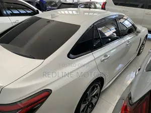 Toyota Crown 2018 White