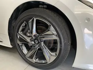 Toyota Crown 2018 White