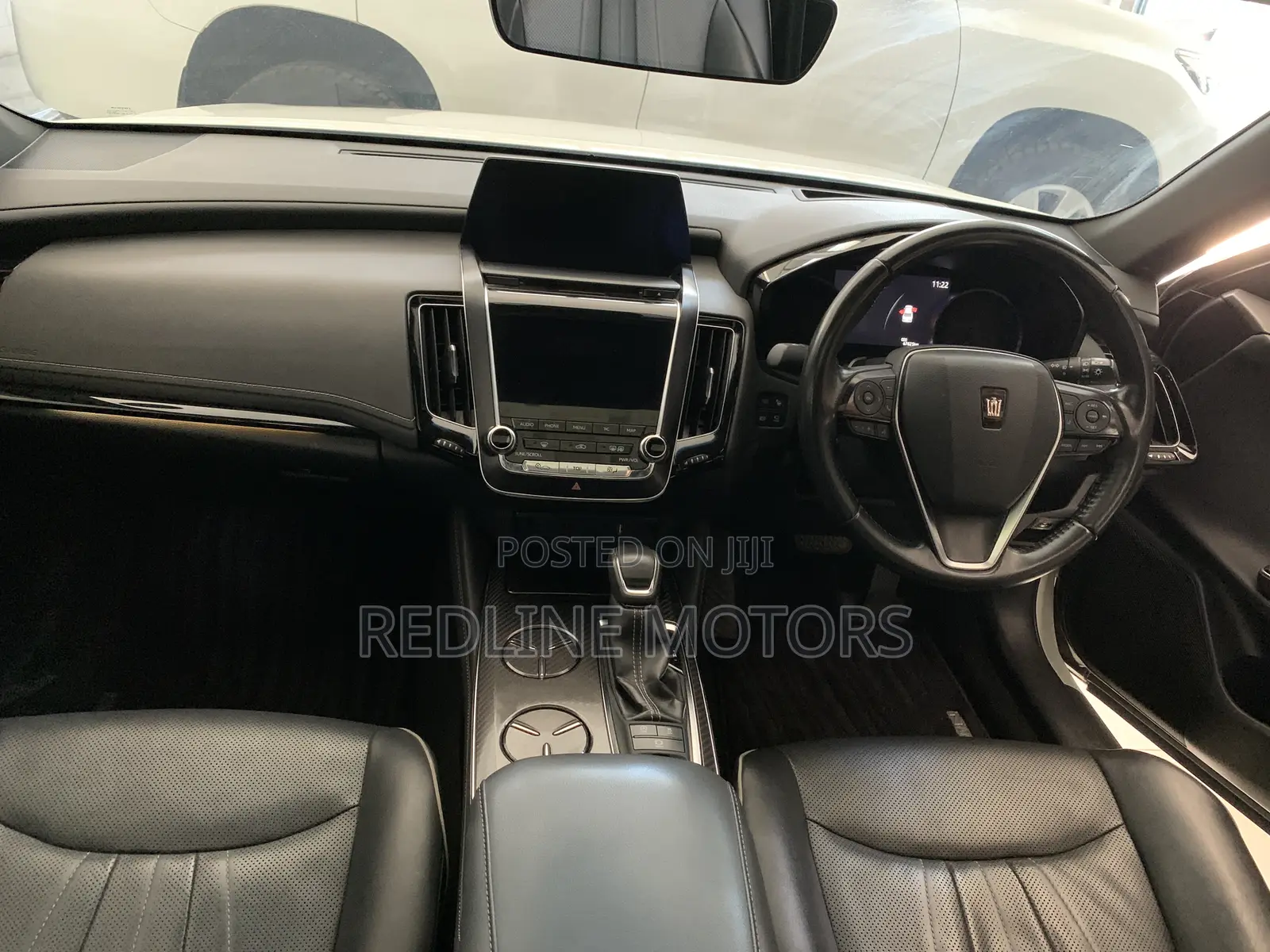 Toyota Crown 2018 White