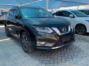 Nissan X-Trail 2.0 Petrol AWD 2017 Green