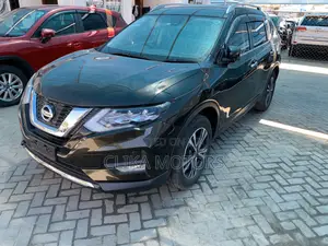 Nissan X-Trail 2.0 Petrol AWD 2017 Green