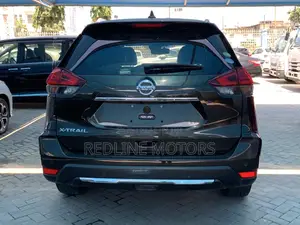 Nissan X-Trail 2.0 Petrol AWD 2017 Green