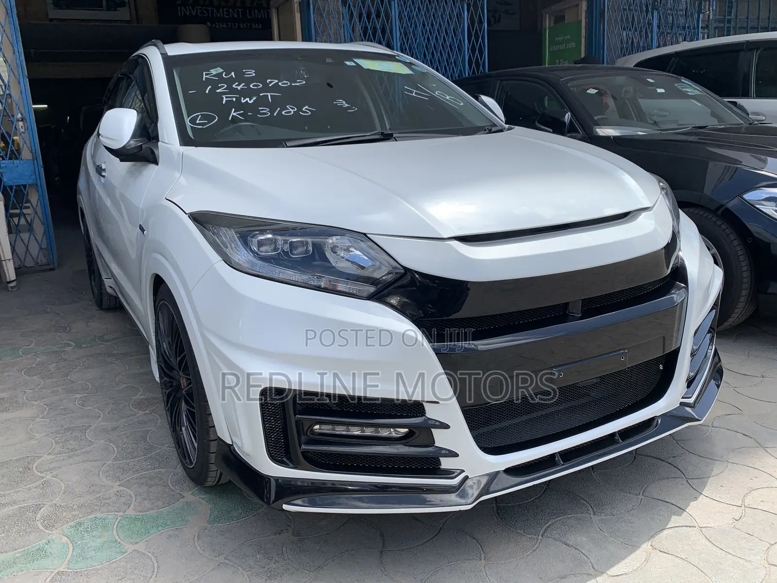 Honda Vezel 1.5 Hybrid 4WD 2017 White