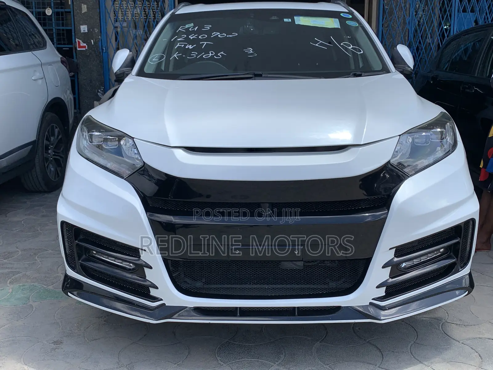 Honda Vezel 1.5 Hybrid 4WD 2017 White