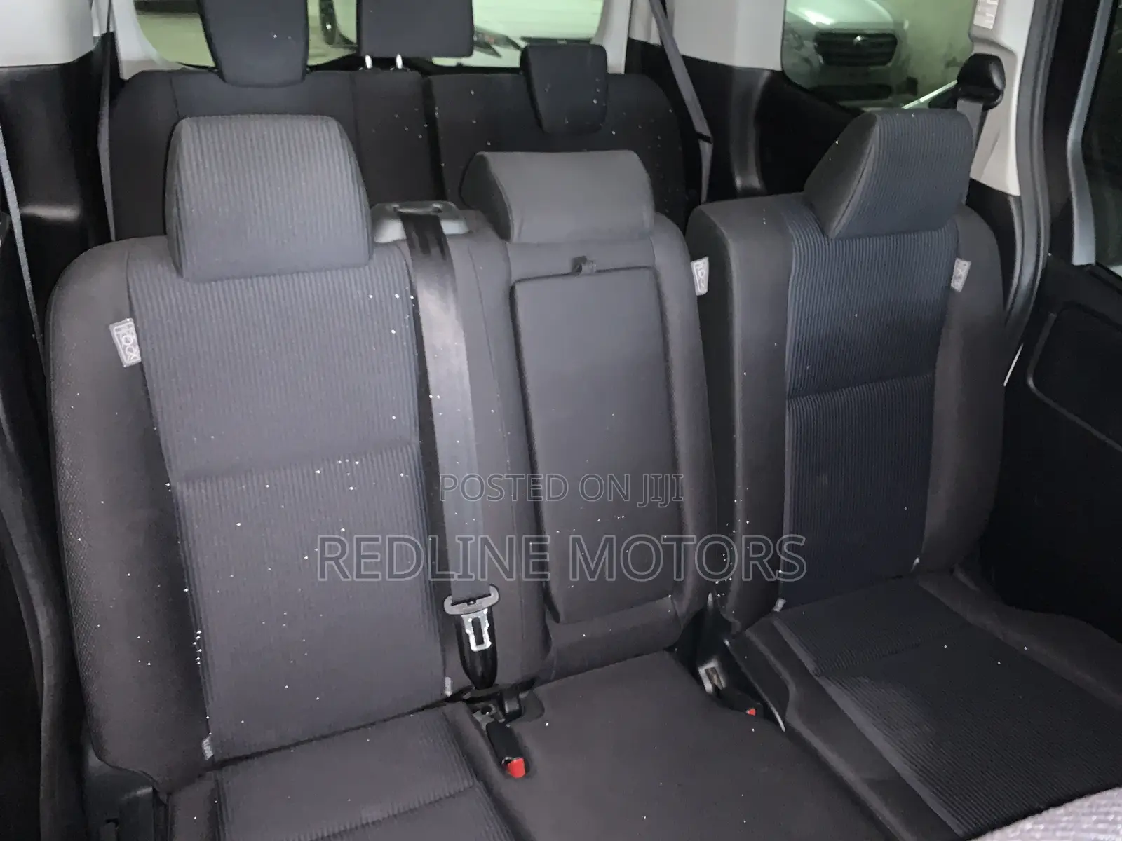 Toyota Noah 2.0 AWD (7 Seater) 2017 White