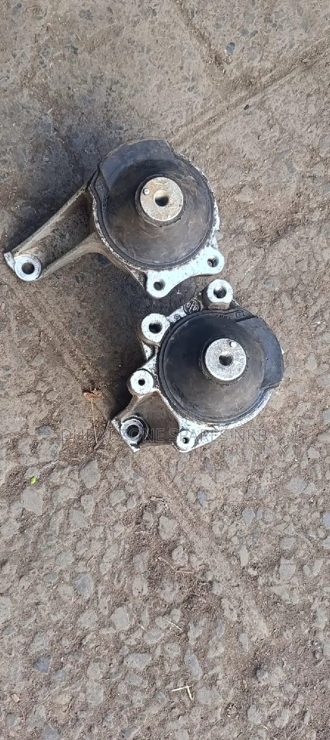 Honda Stream,Crv,Rd 5,7, EX Japan Genuine Engine Mount.