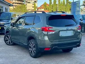 Subaru Forester 2.5i Premium AWD 2018 Green