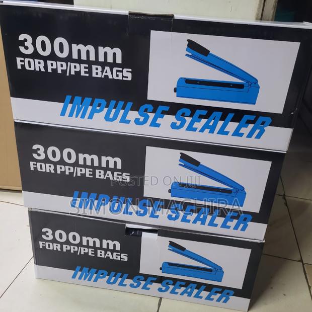 300mm Impulse Sealer. Plastic Body