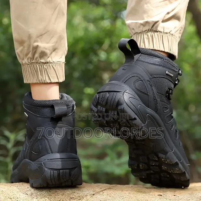 888 Outdoor Boots