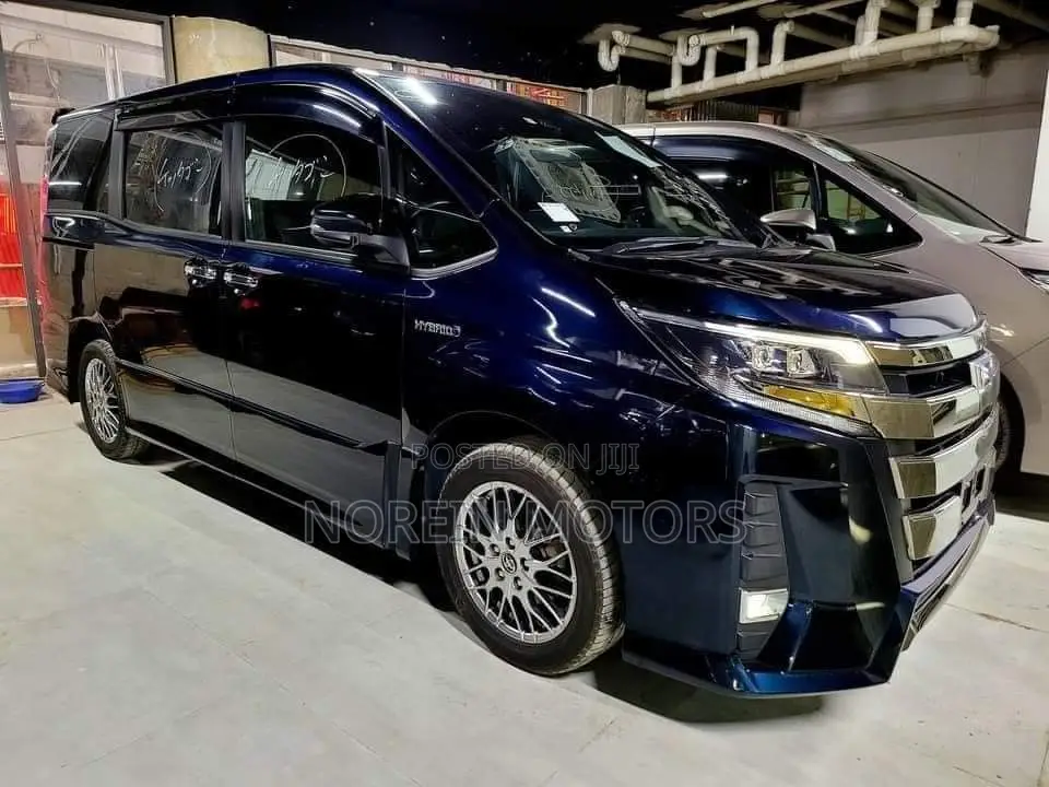Toyota Noah 2019 Blue