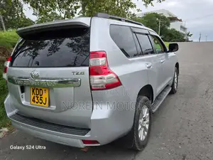 Toyota Land Cruiser Prado 2015 Silver